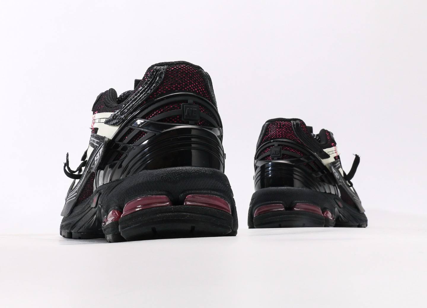 New Balance 1906A Dragon Berry 2025