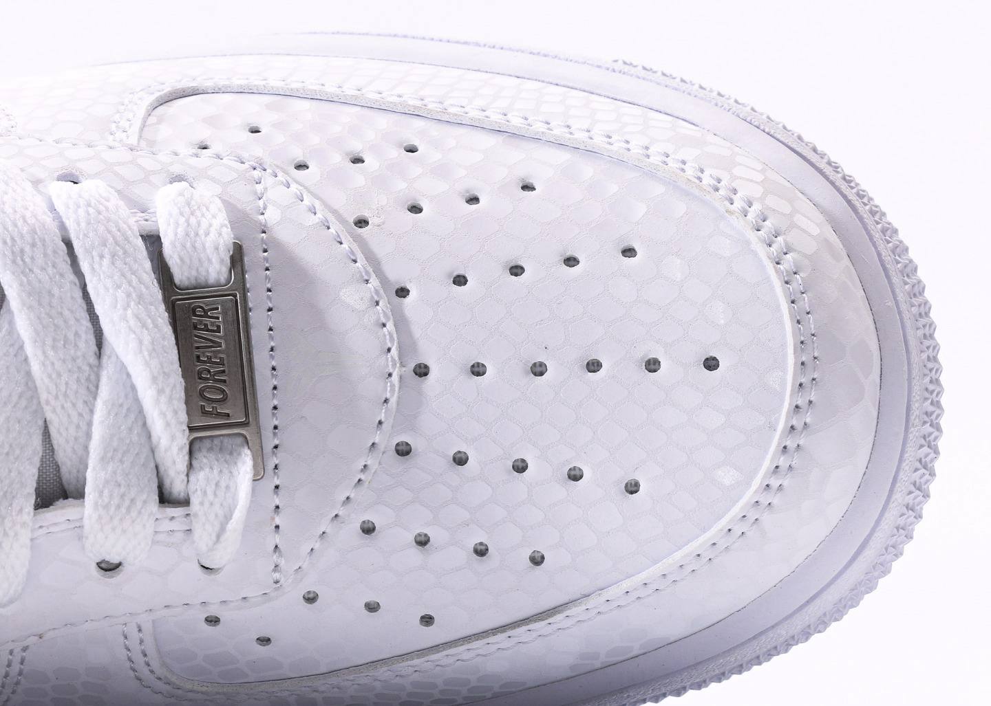 Kobe Bryant x Nike Air Force 1 Low Forever White 8/24