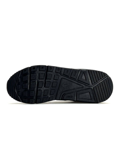 Nike Air Max IVO All Black