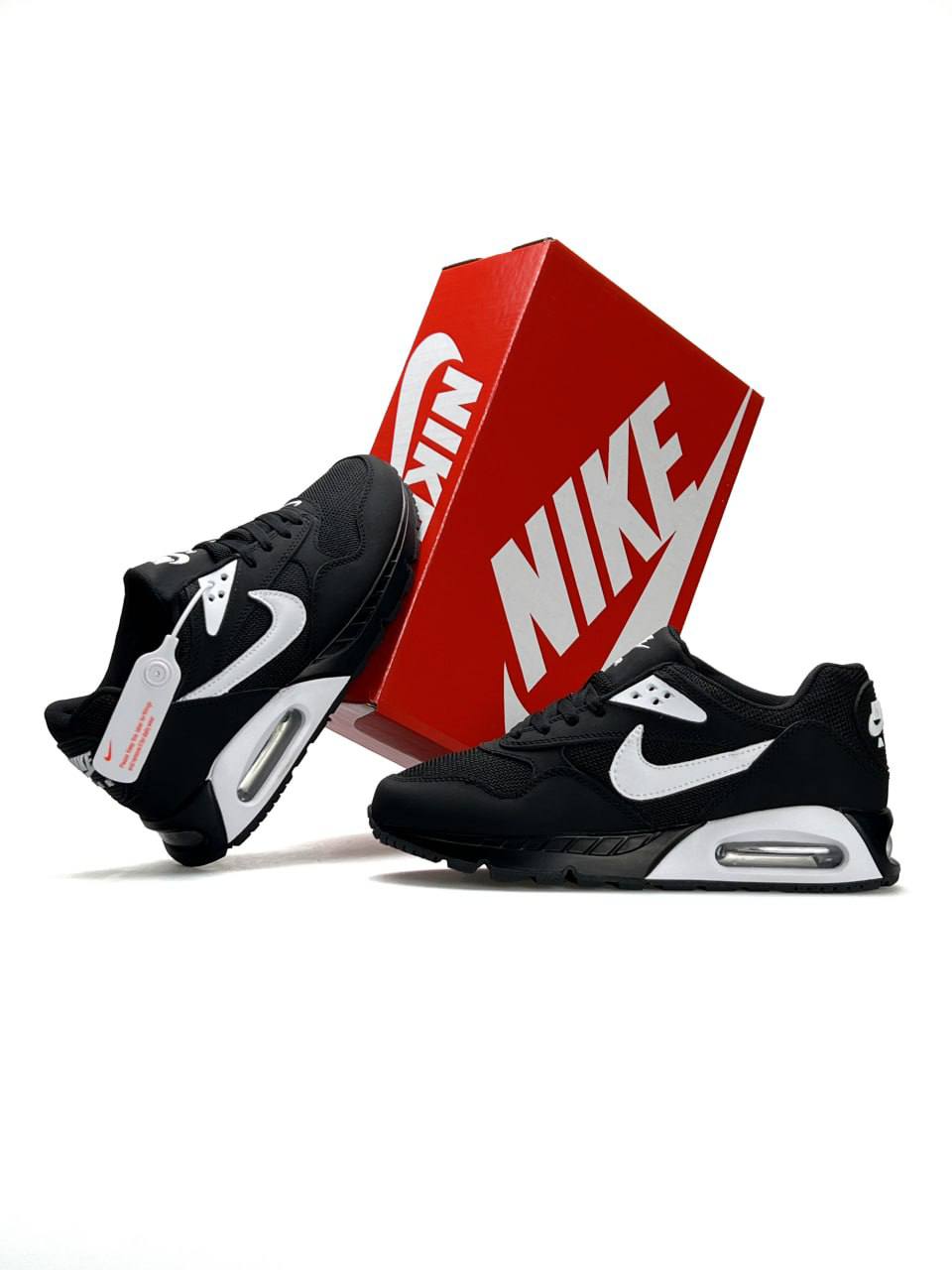 Nike Air Max IVO Black White
