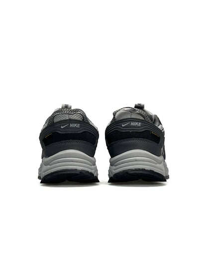 Nike V2K Gore-Tex Light Grey