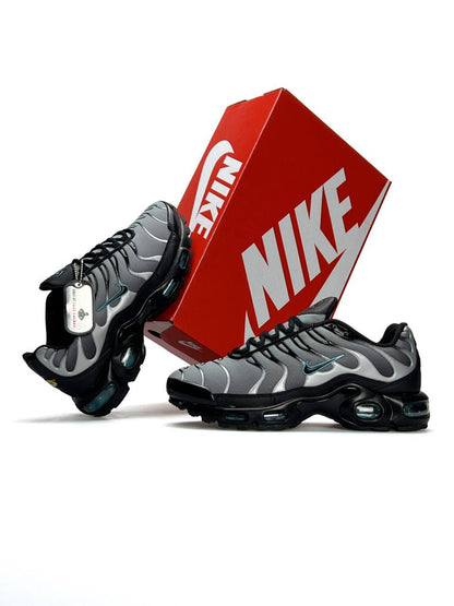 Nike Air Max Plus Grey Black Sky