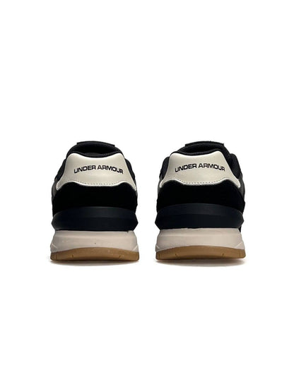 Under Armour Essential Runner Black White
