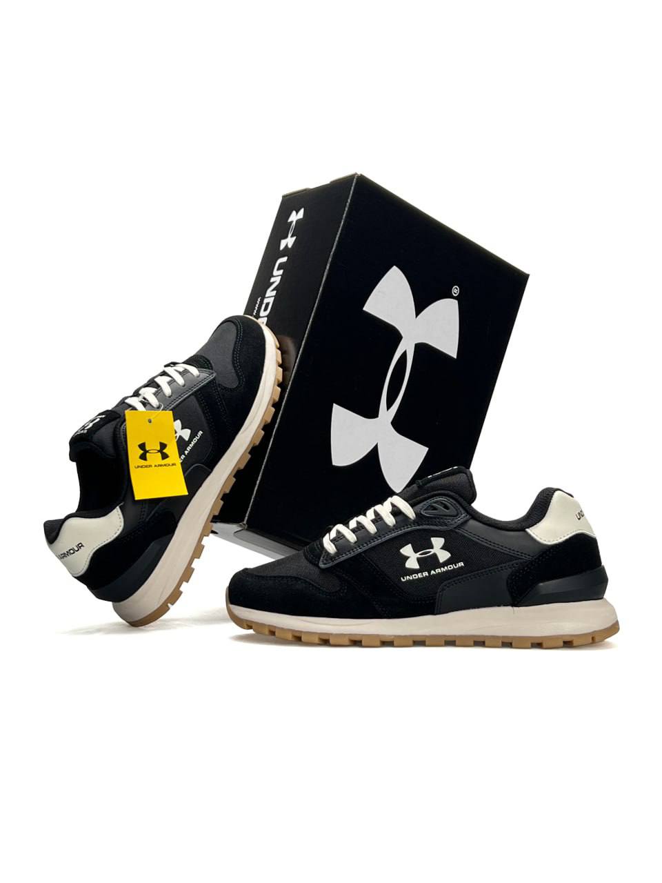 Under Armour Essential Runner Black White