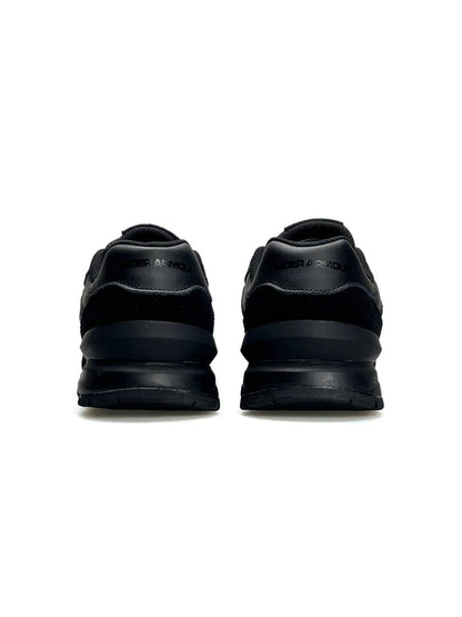 Under Armour Essential Runner All Black