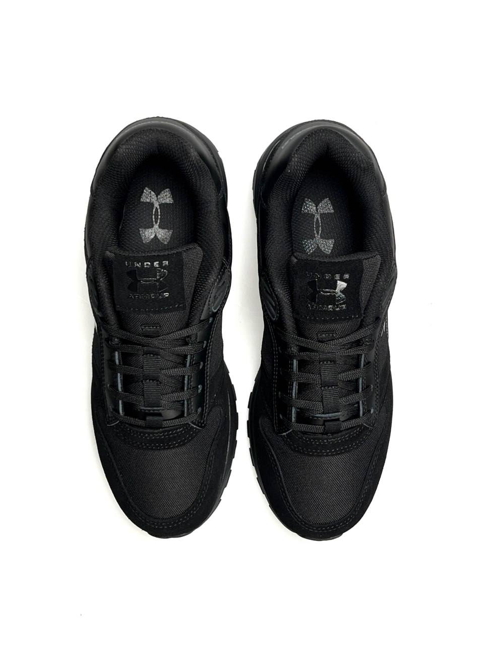 Under Armour Essential Runner All Black