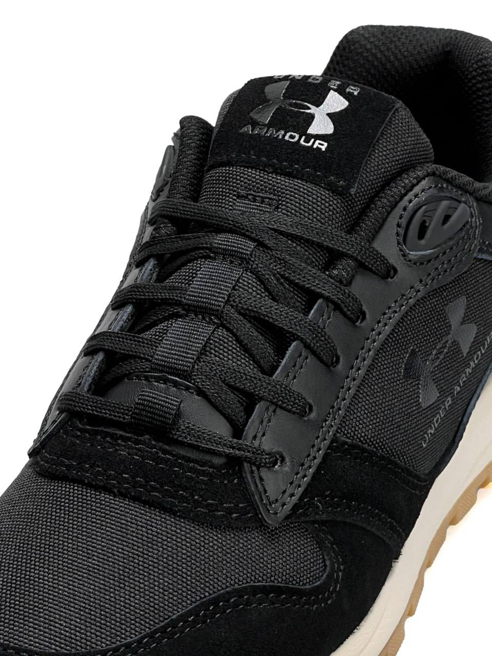 Under Armour Essential Runner Black Beige