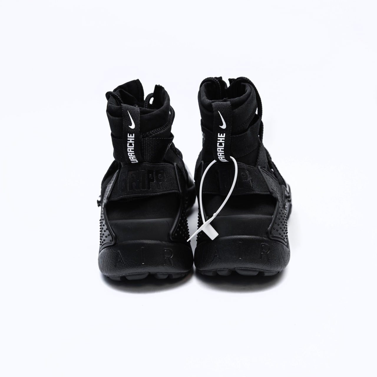 Nike Huarache Gripp Zip All Black