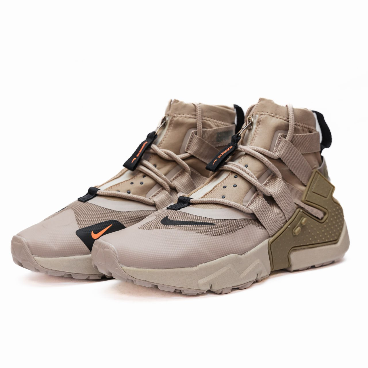 Nike Huarache Gripp Zip Beige