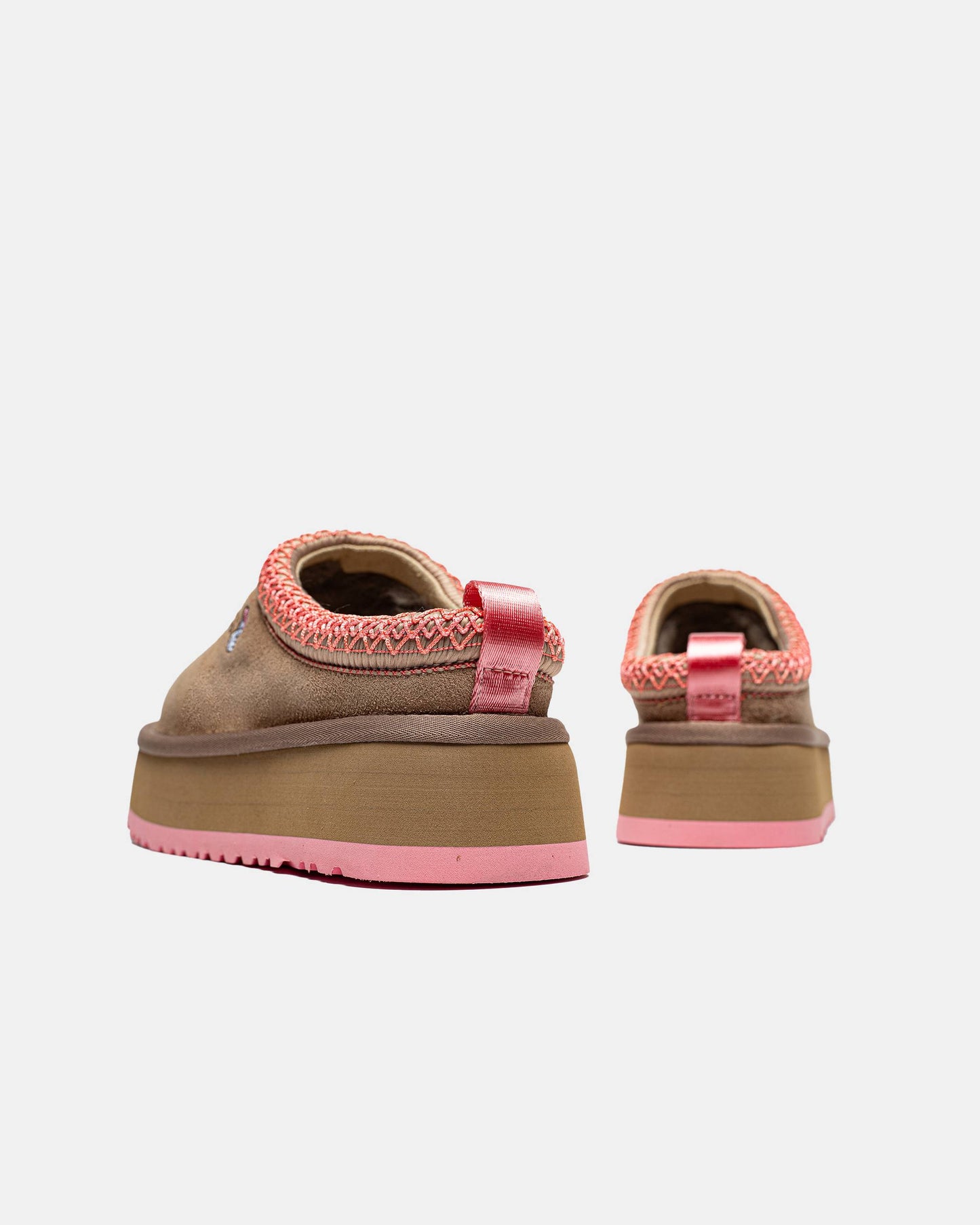 Ugg Tasman Platform Chesnut Love