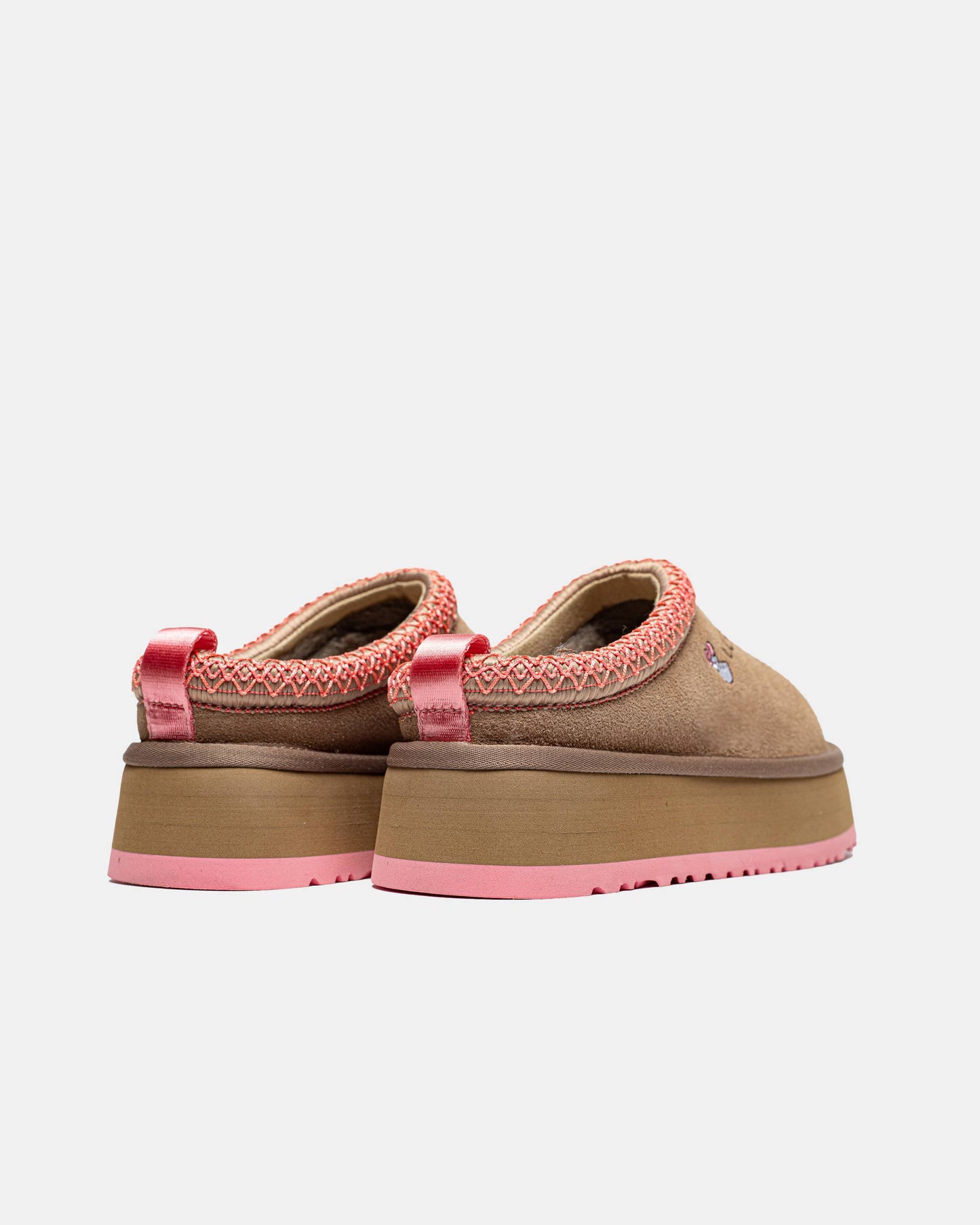Ugg Tasman Platform Chesnut Love
