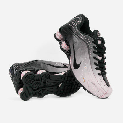 Nike Shox R4 Sakura Pink Black