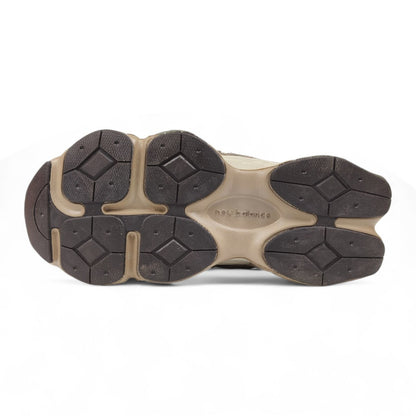 New Balance 9060 Mid Fur Mushroom Brown