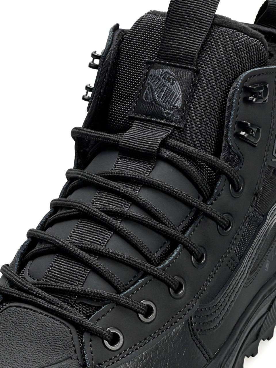 Vans Old Skool MTE-1 HI / Sk8-Hi MTE-3 Fur All Black