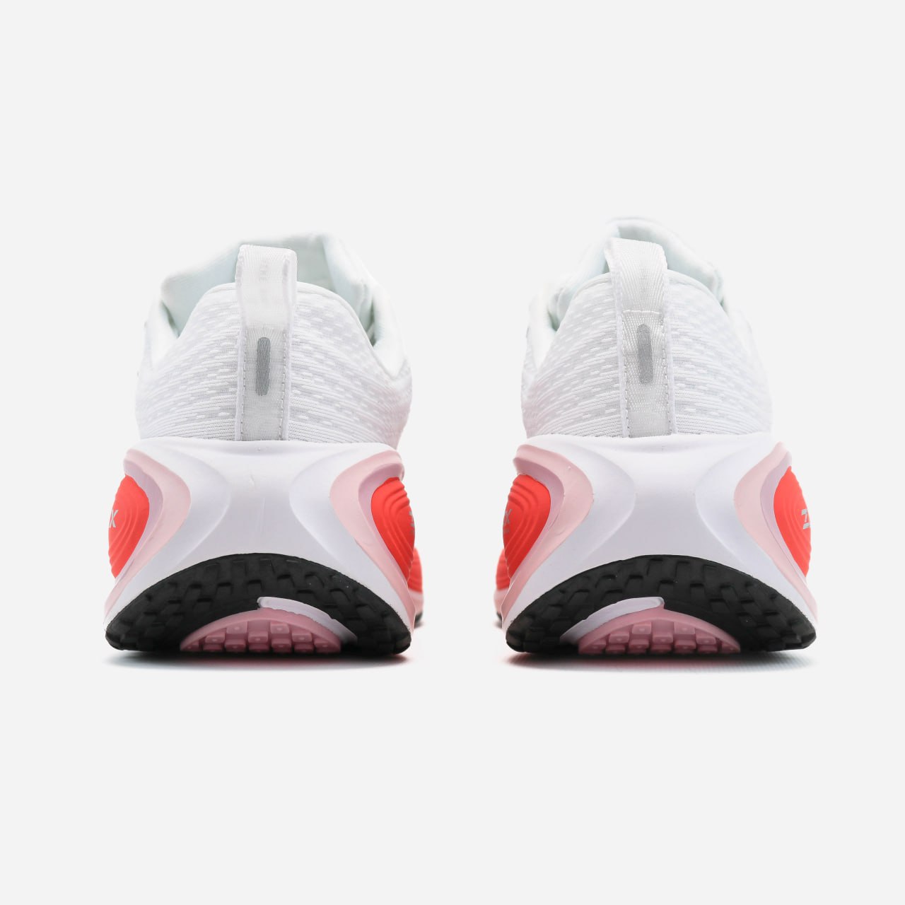 Nike Vomero 18 White