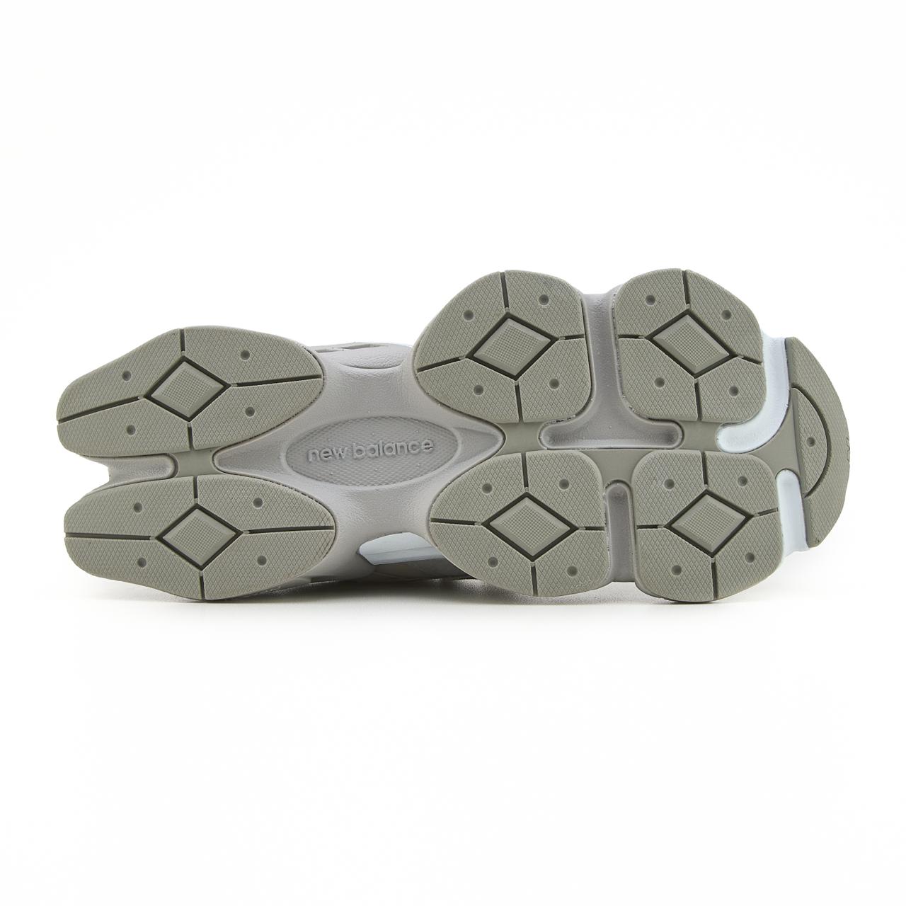 New Balance 9060 Light Grey