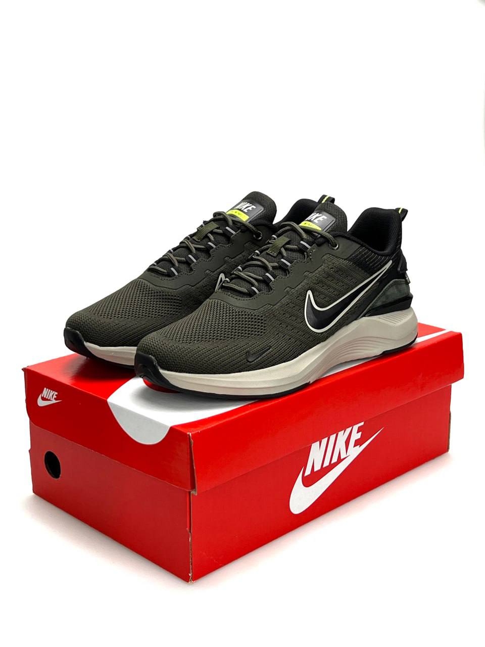 Nike Air Zoom Winflo Khaki Beige