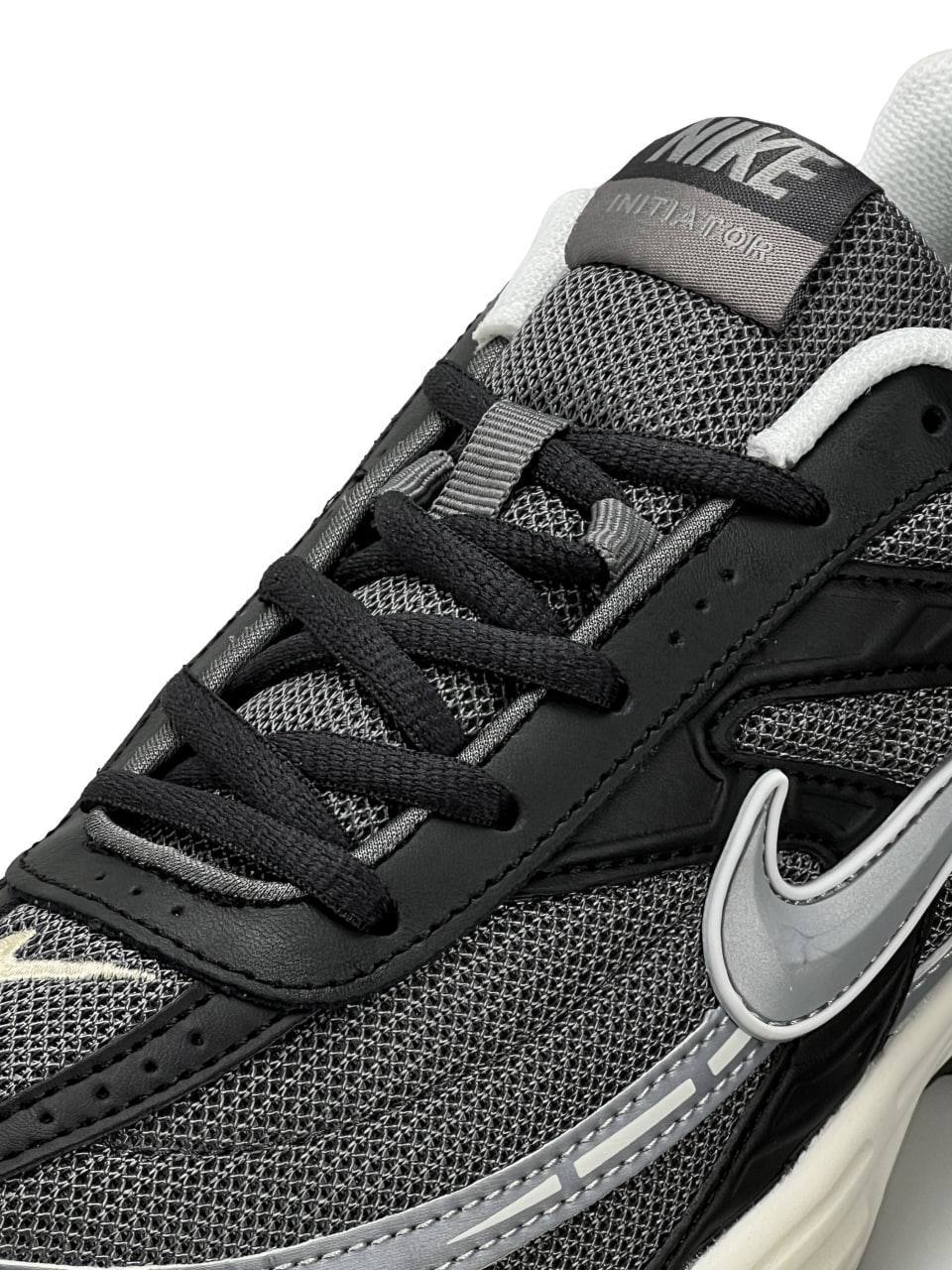 Nike Initiator Grey Beige