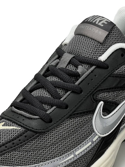 Nike Initiator Grey Beige