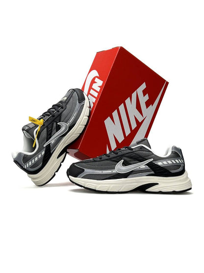 Nike Initiator Grey Beige