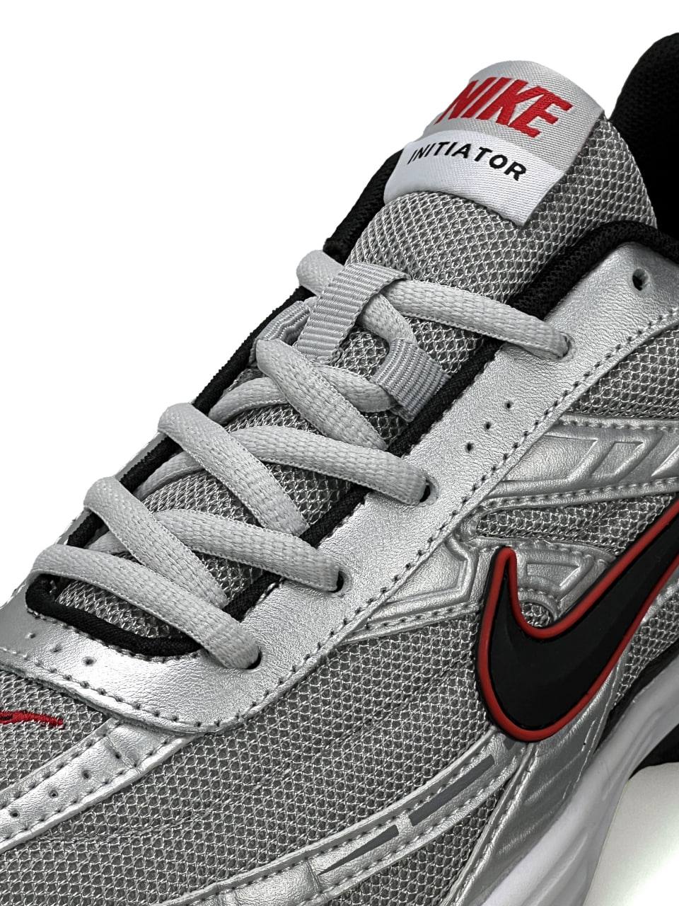 Nike Initiator Silver Grey