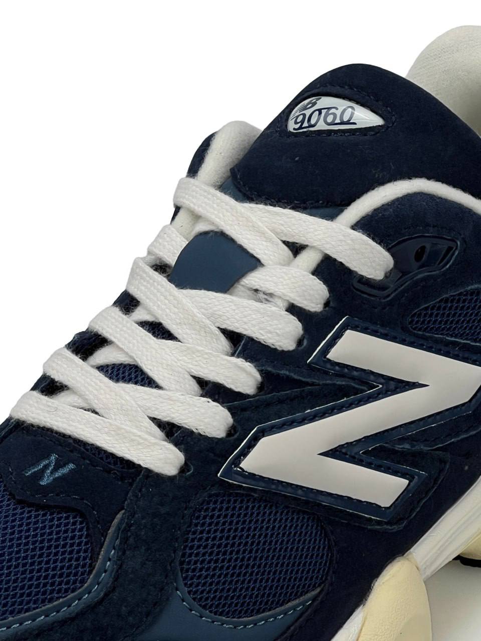 New Balance 9060 Navy Beige