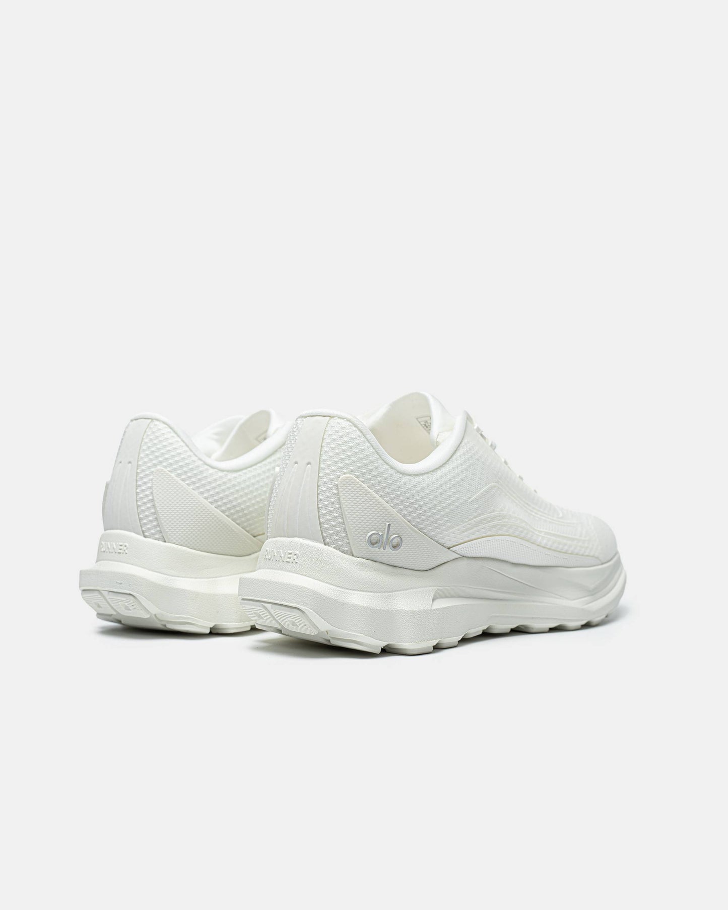 Alo Yoga Runner Triple White