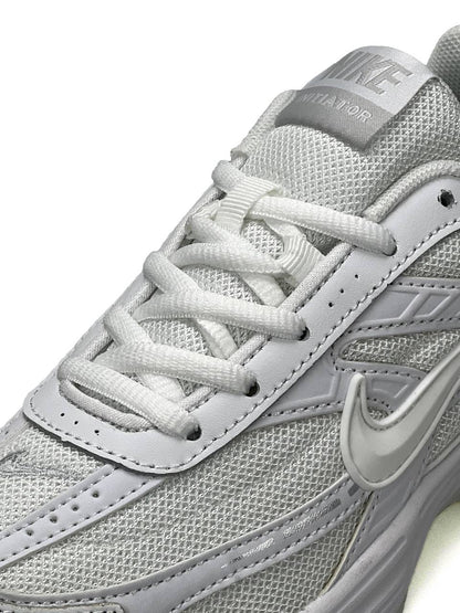 Nike Initiator White