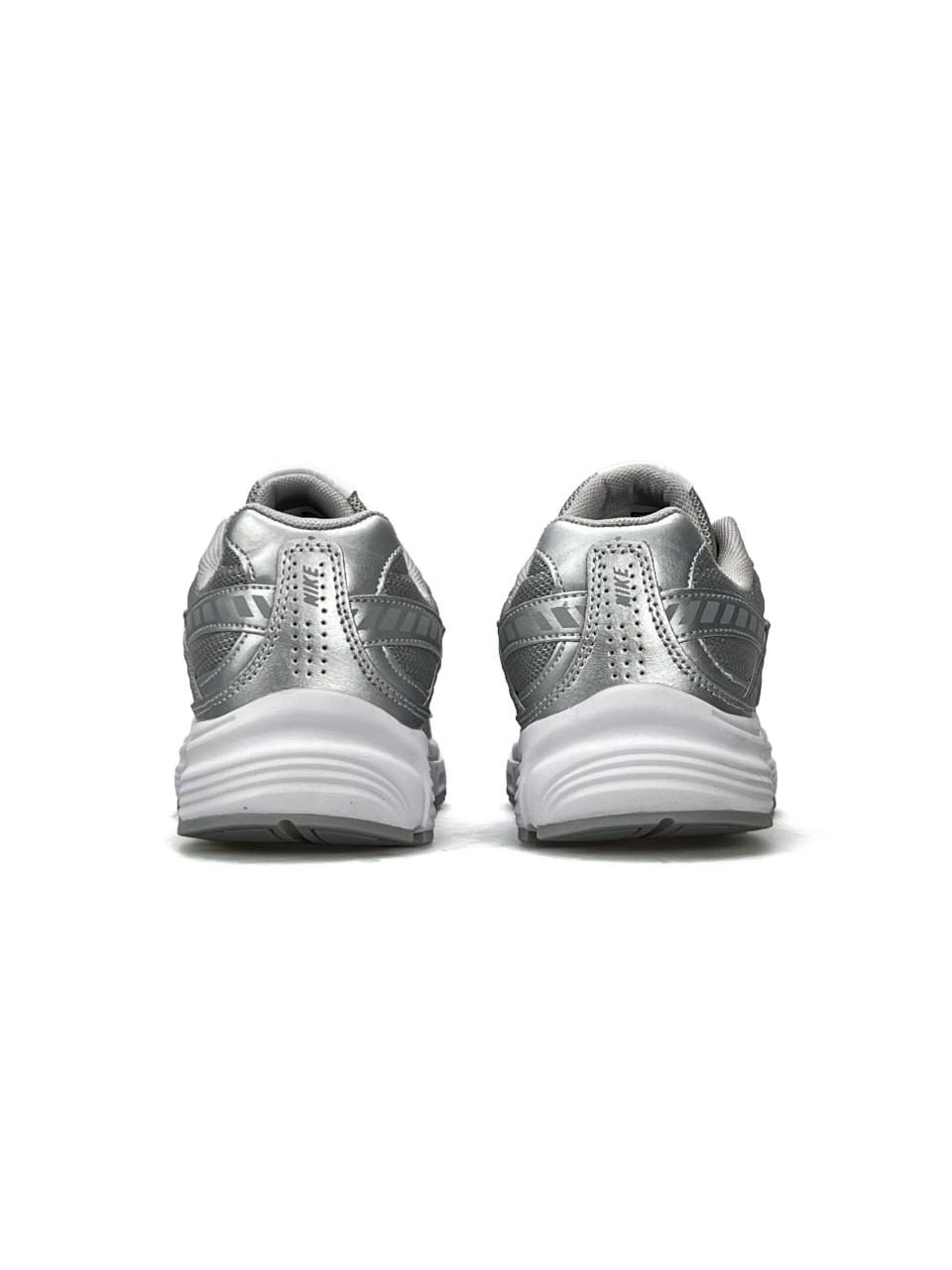 Nike Initiator Silver White