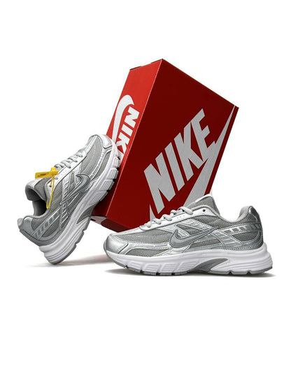 Nike Initiator Silver White