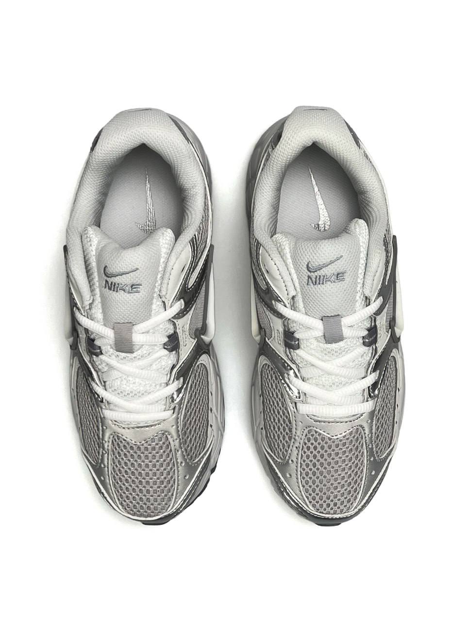 Nike V5 RNR Light Grey Metallic