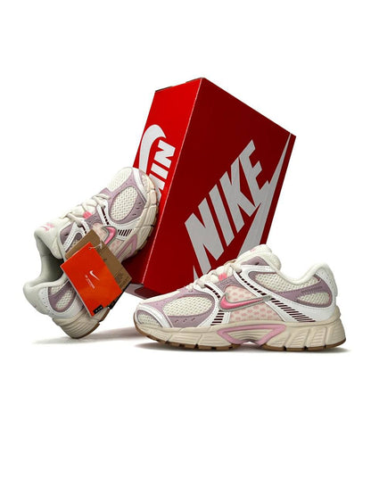 Nike V5 RNR Beige Purple