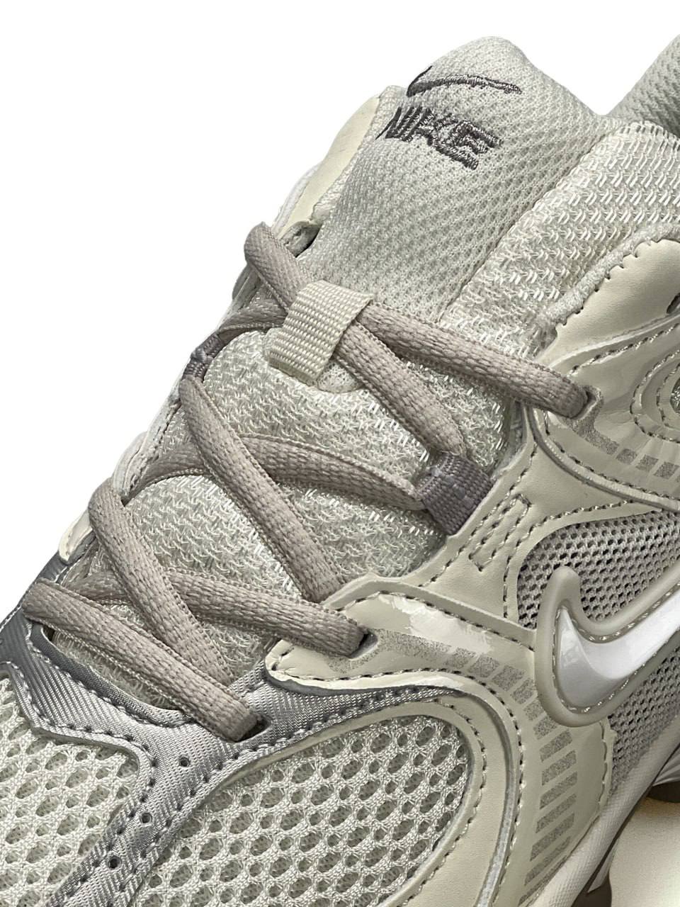 Nike V5 RNR Beige Metallic