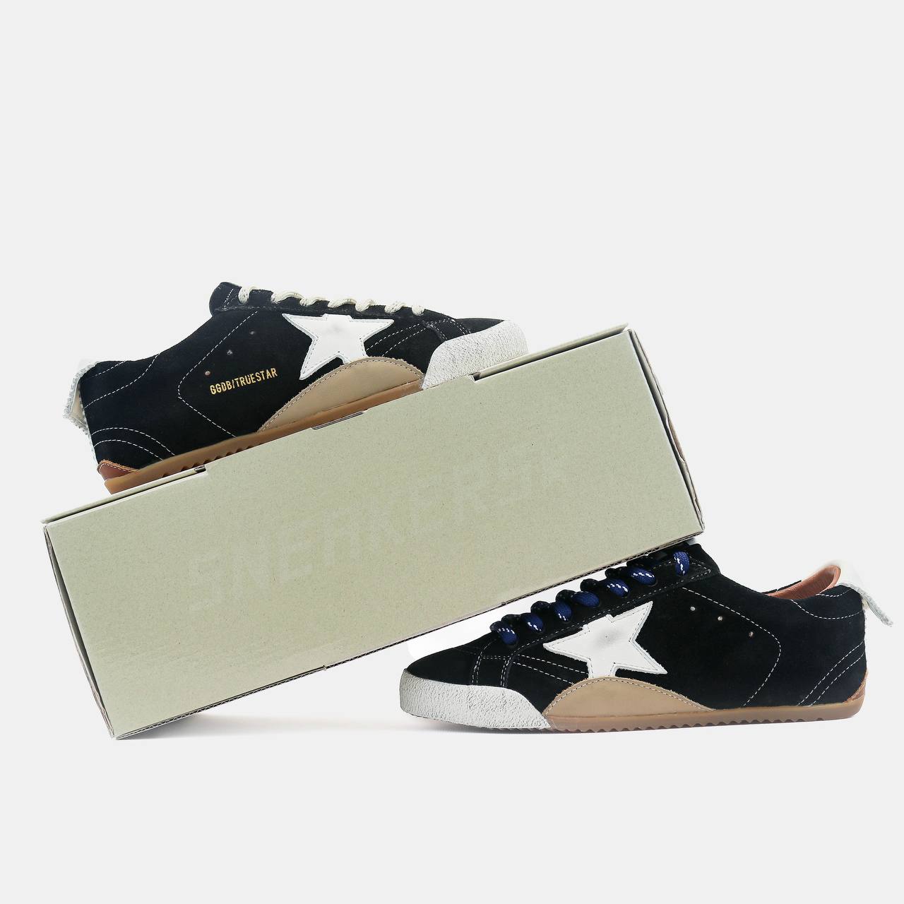 Golden Goose True Star Black