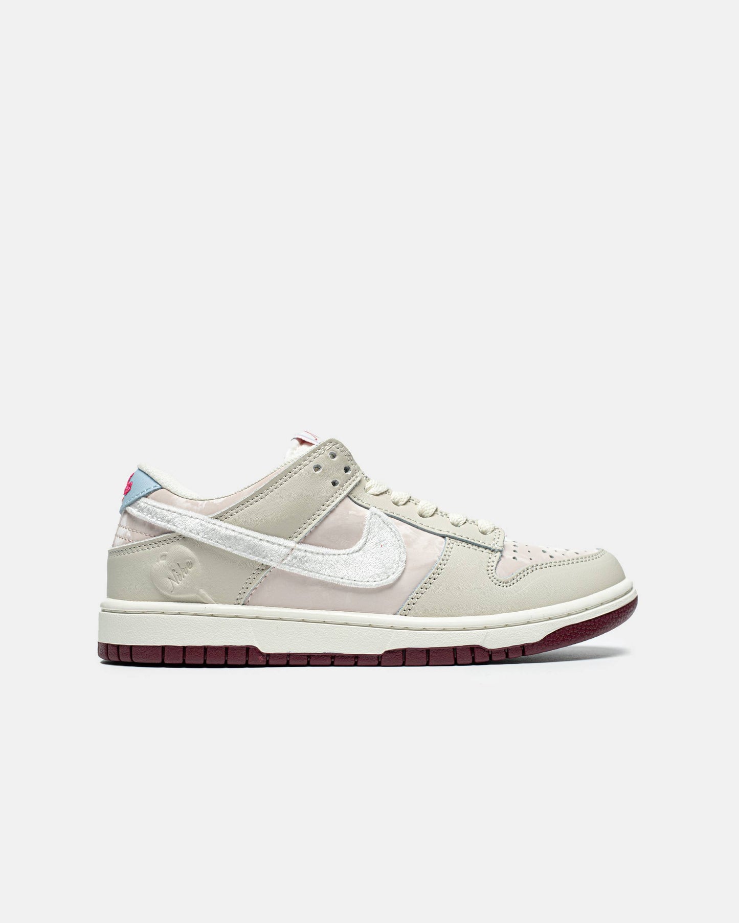 Nike SB Dunk Valentines Day