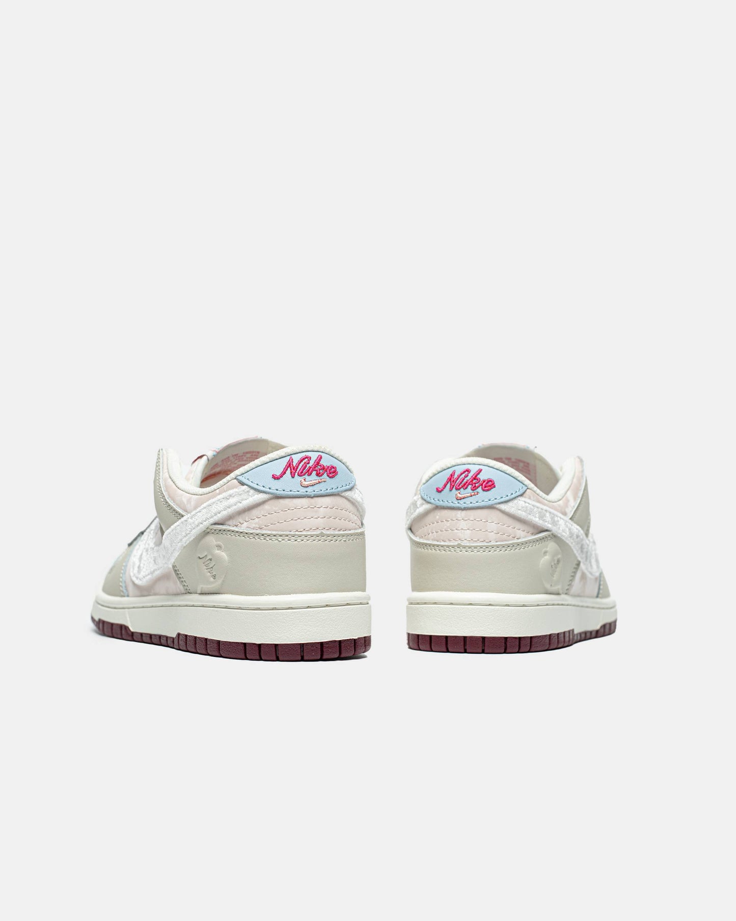 Nike SB Dunk Valentines Day
