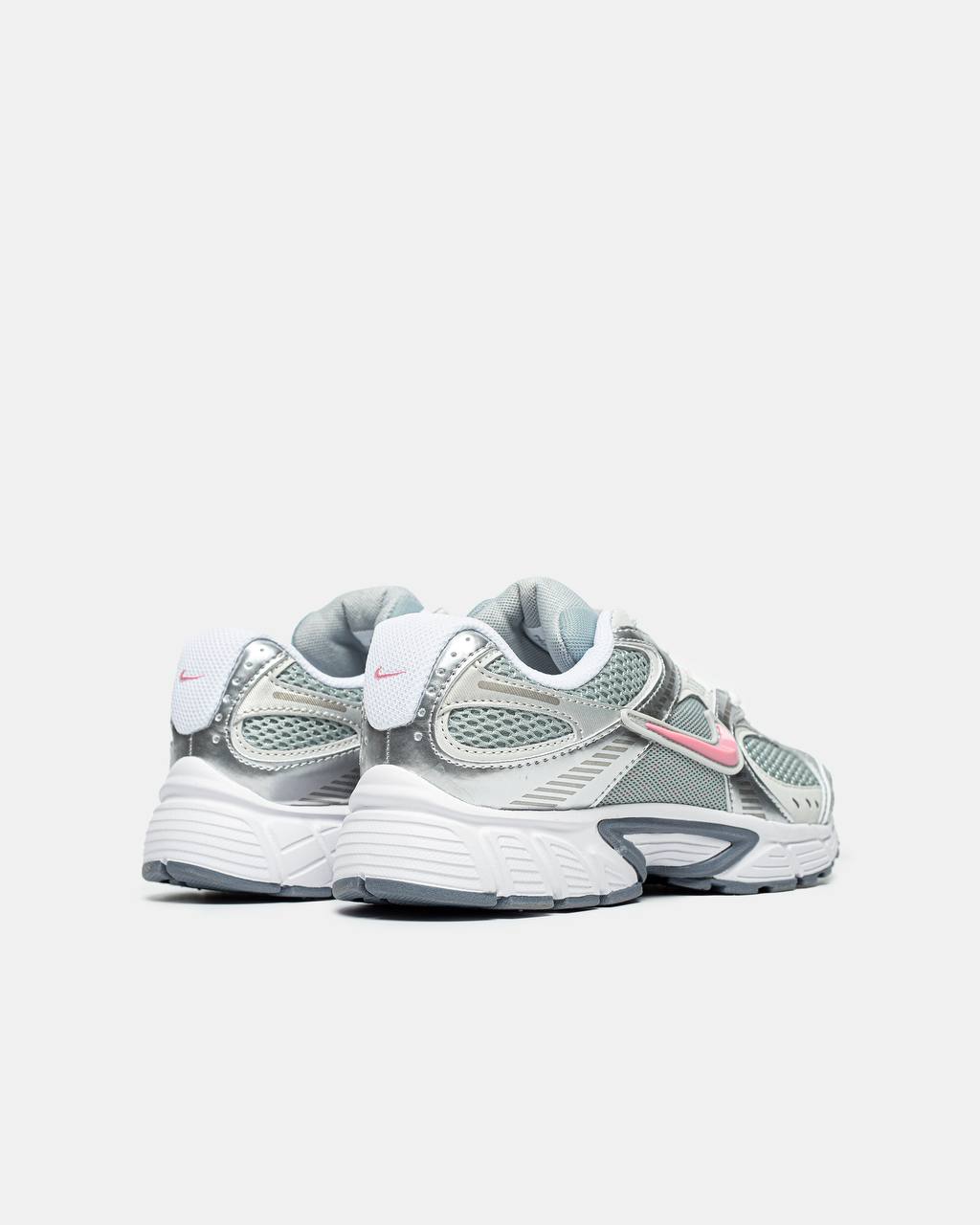 Nike V5 RNR Silver Mint Pink
