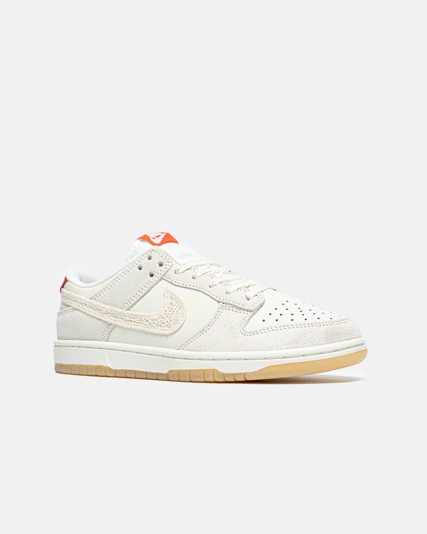 Nike SB Dunk Low Friendship Knot
