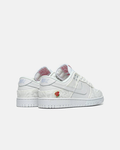 Nike SB Dunk Low Give he flowers