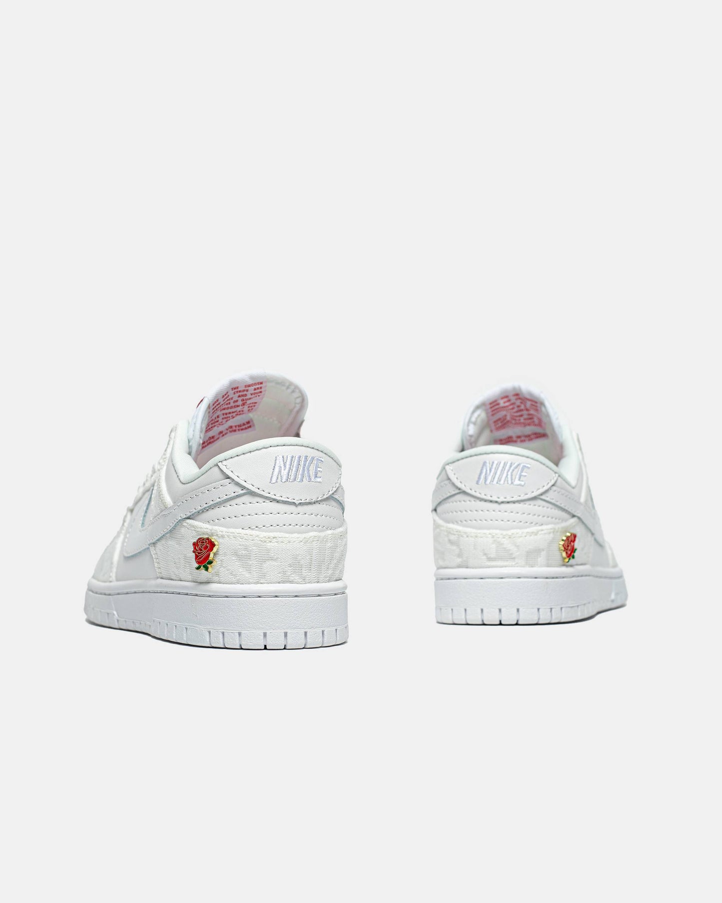 Nike SB Dunk Low Give he flowers
