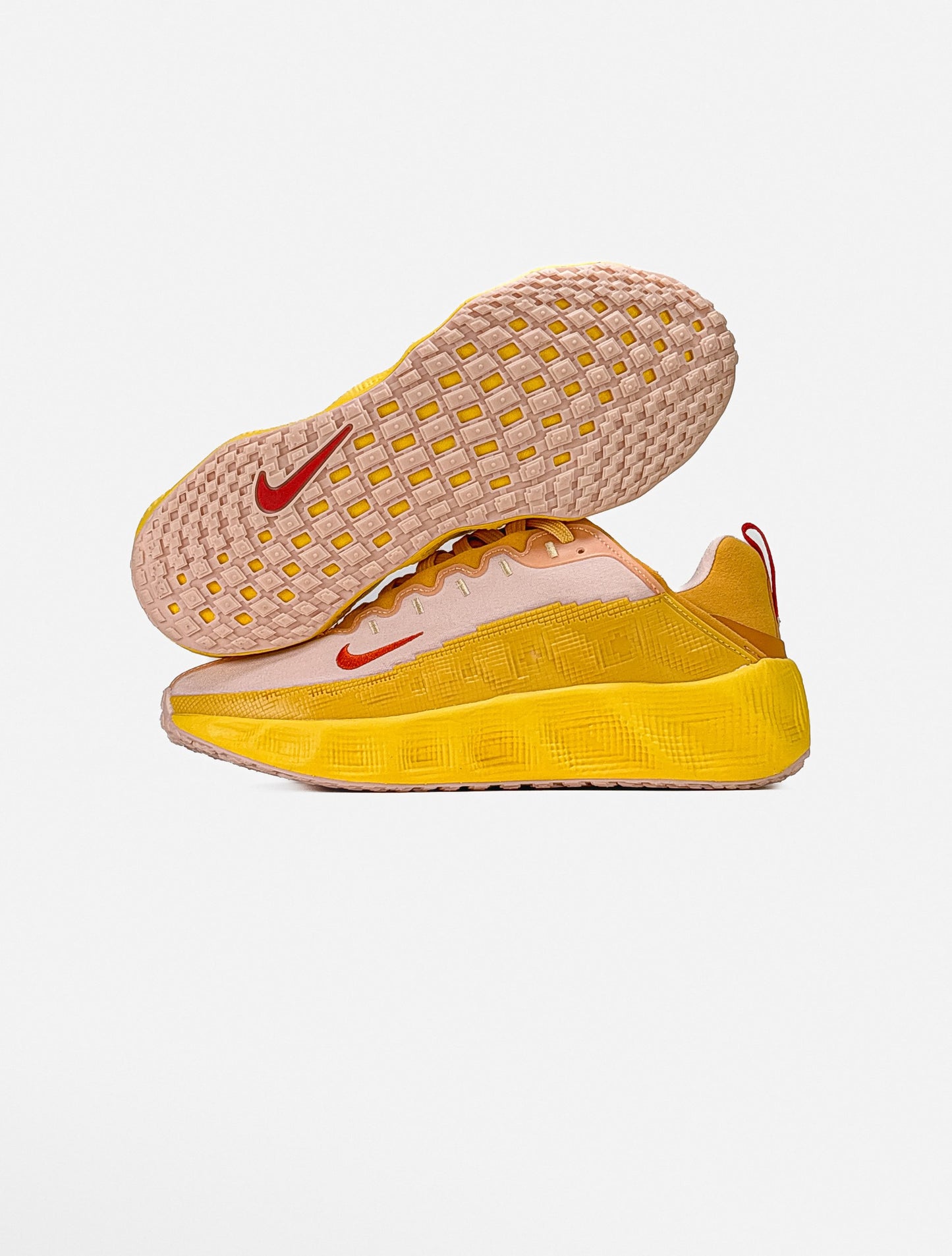 Nike Ava Rover Celestial Gold