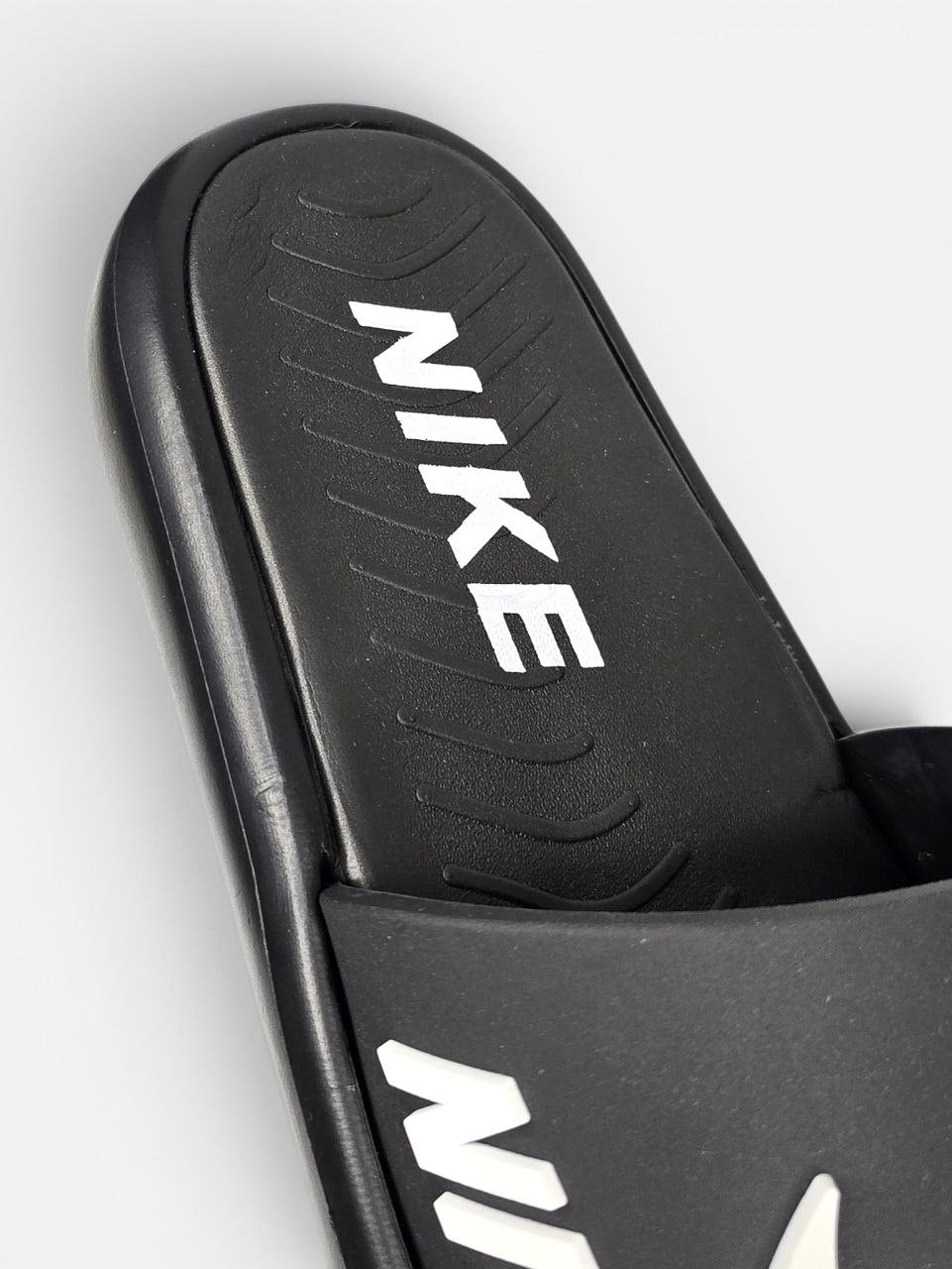 Nike Slide Black White