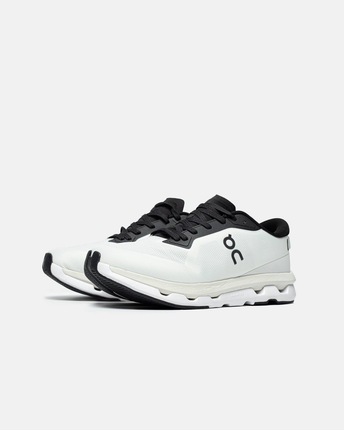 ON Cloudzone Ice Black