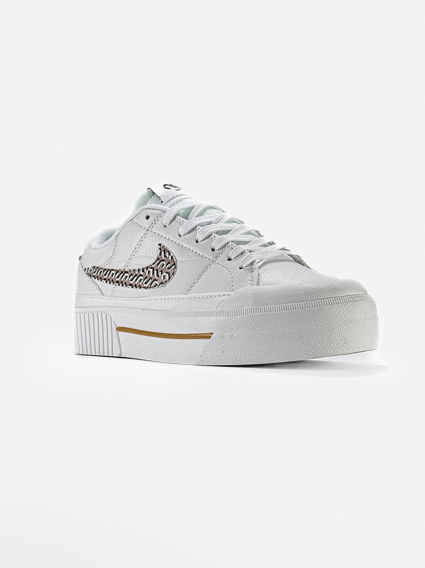Nike Court Legacy Lift United in Victory