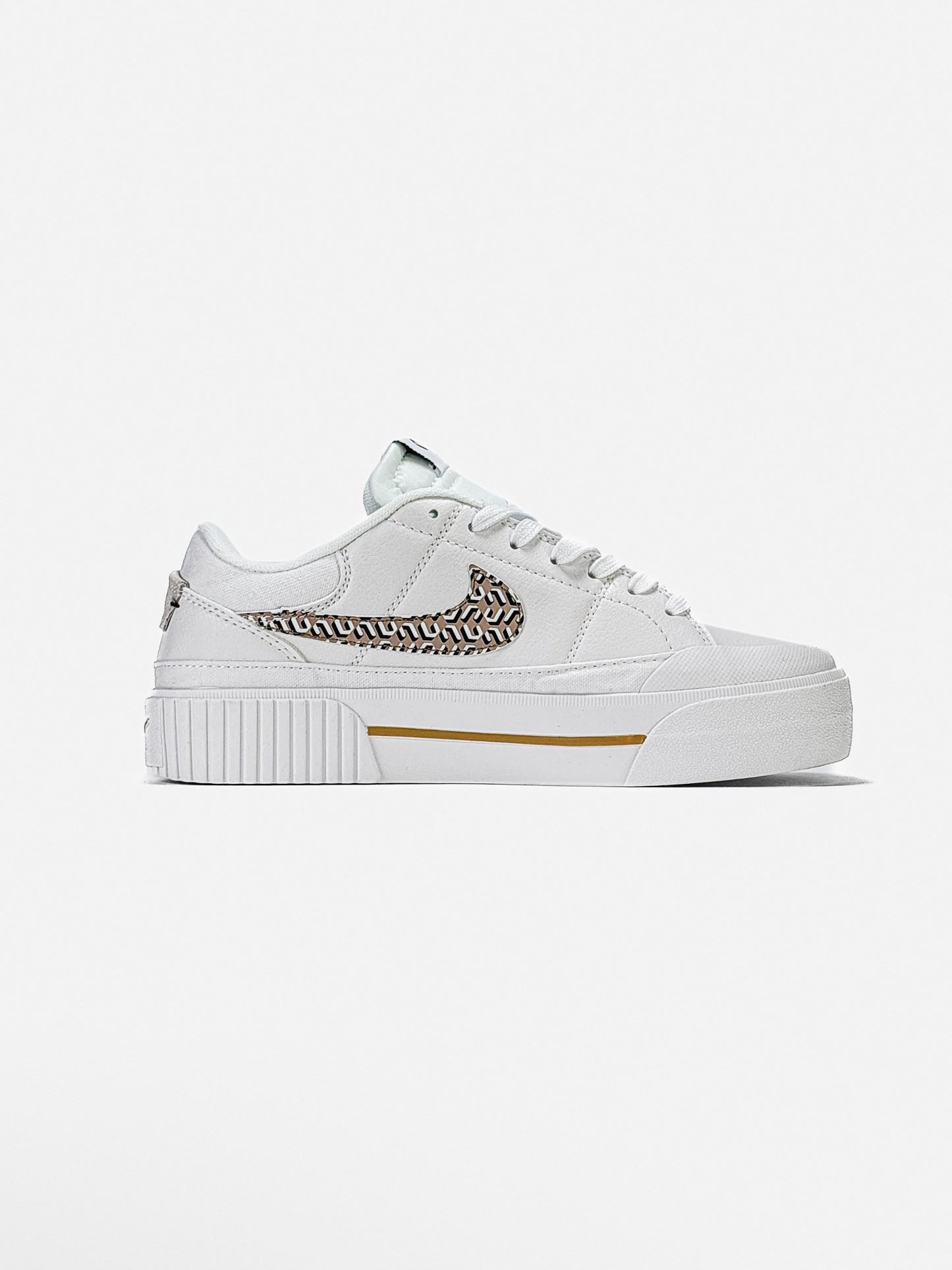 Nike Court Legacy Lift United in Victory