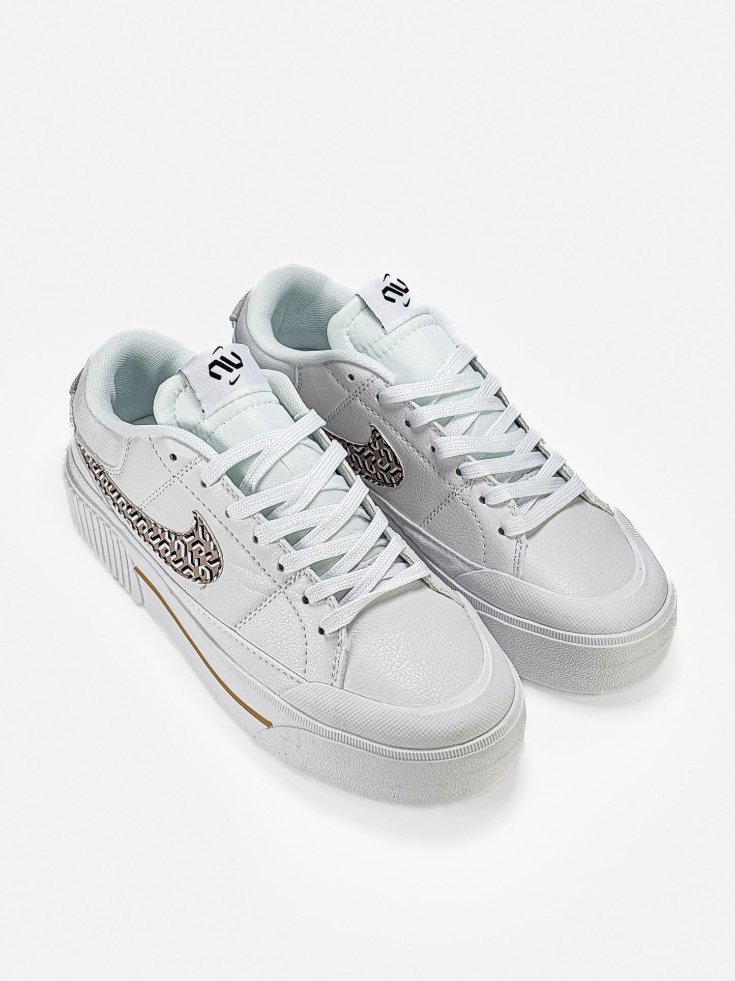 Nike Court Legacy Lift United in Victory