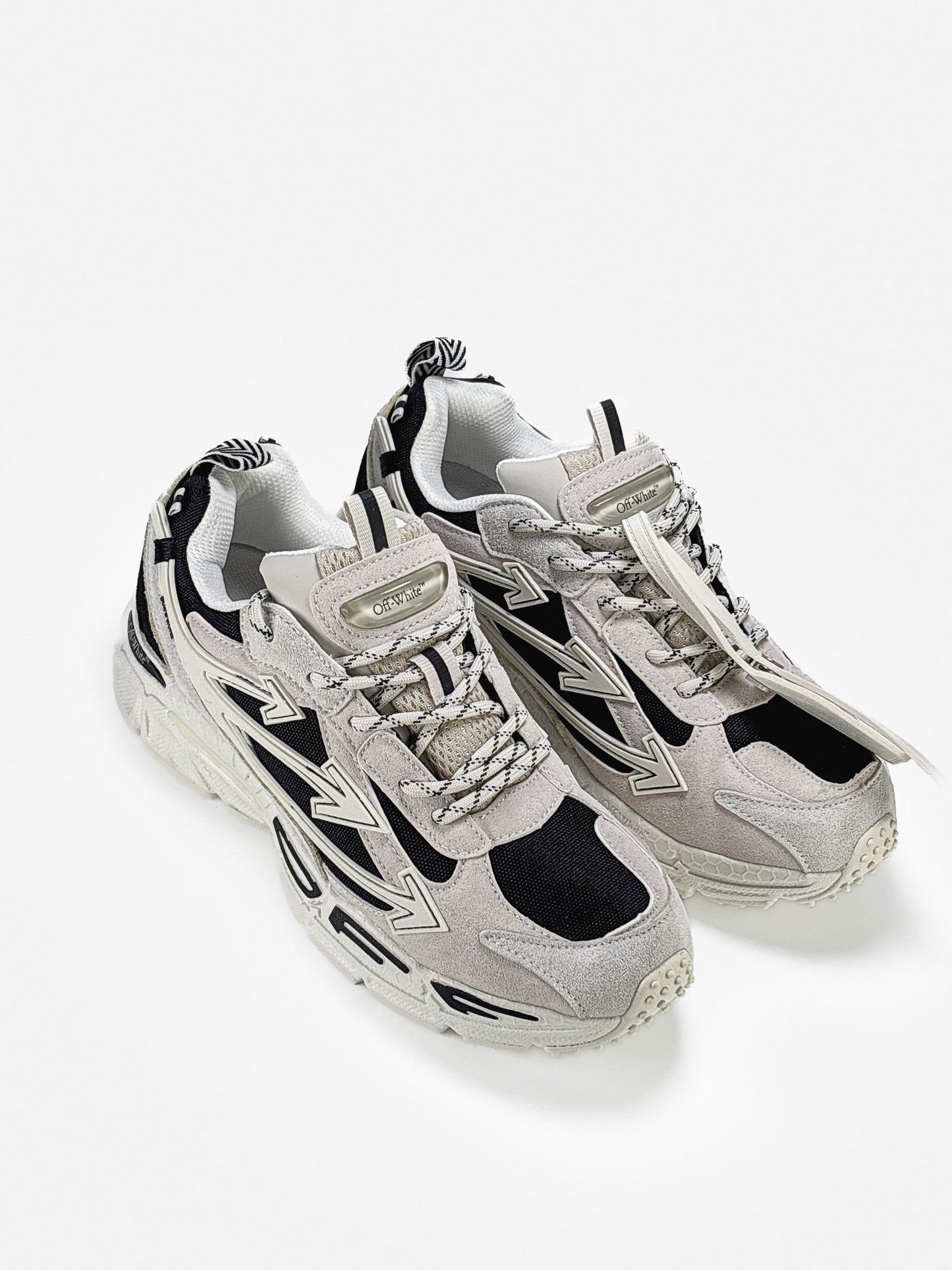 Off-White Be Right Back White Black