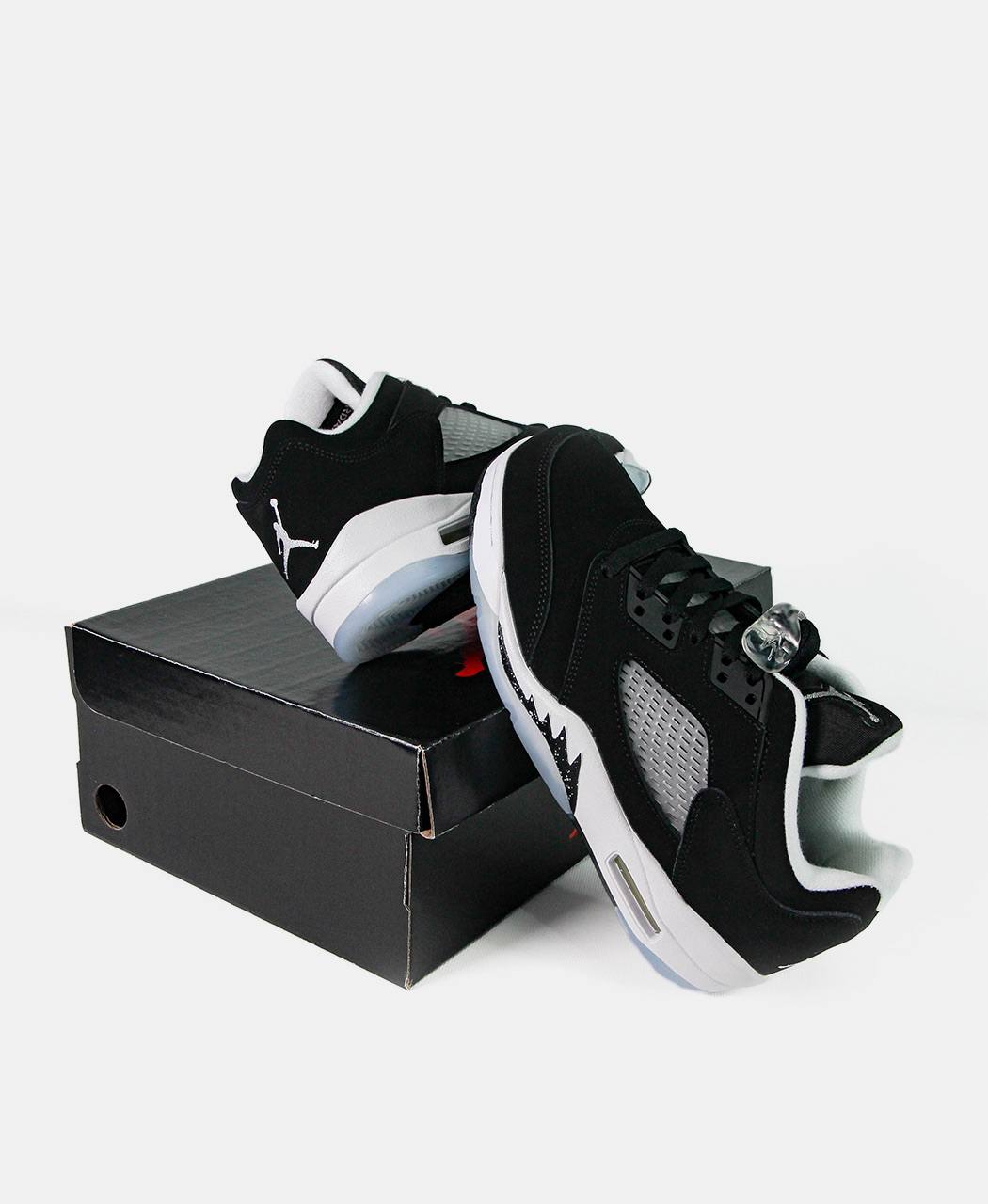 Nike Air Jordan 5 Low Retro Oreo 2021