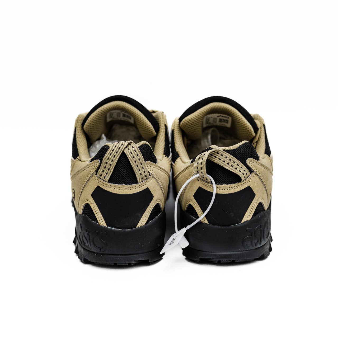 Asics Gel-Pickax Beige Black