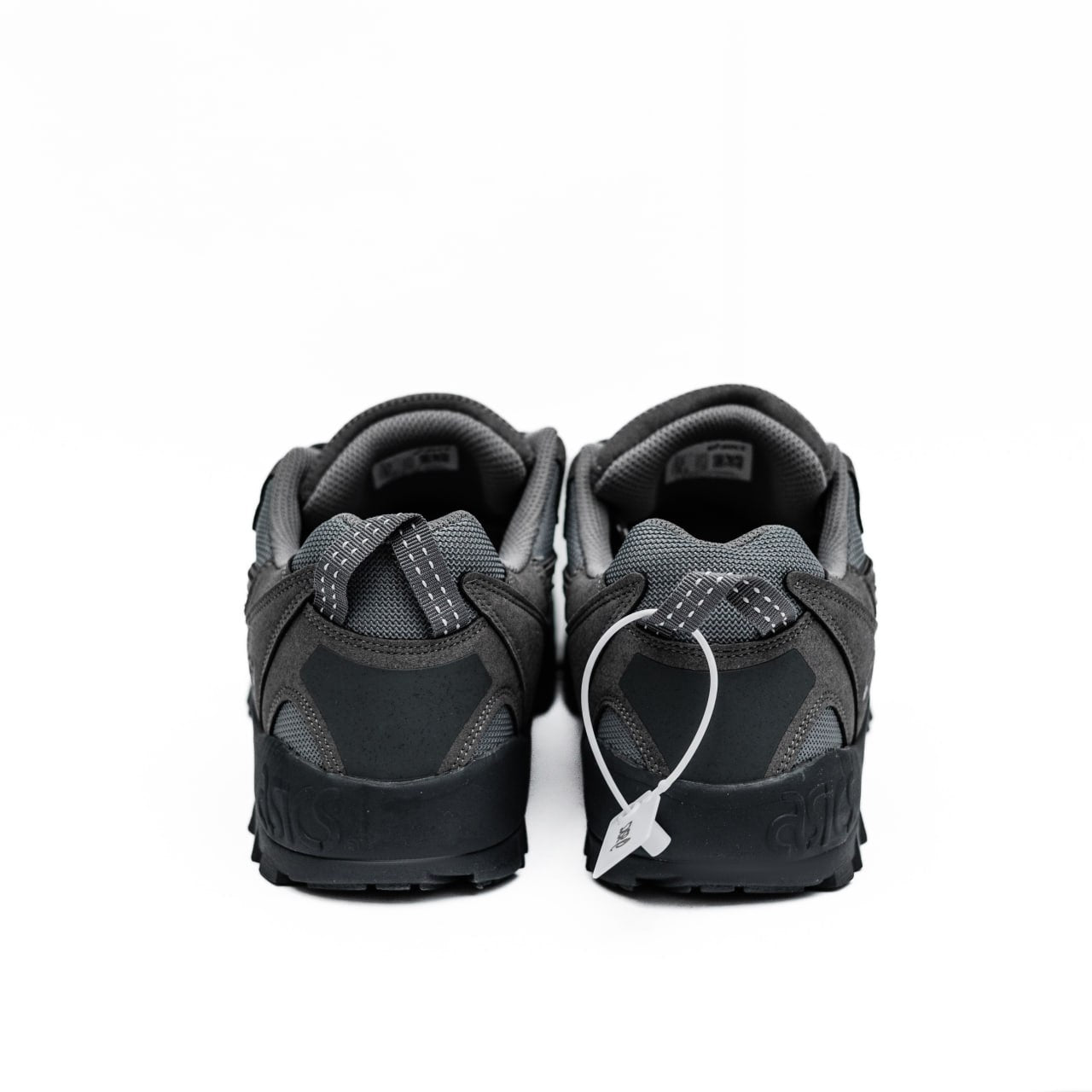 Asics Gel-Pickax Grey